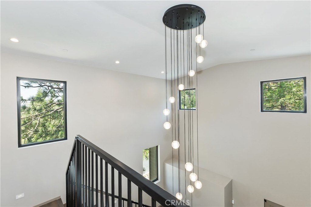 Lake Arrowhead, California, 92352, United States, 3 Bedrooms Bedrooms, ,2.5 BathroomsBathrooms,Residential,Forsale,2000287