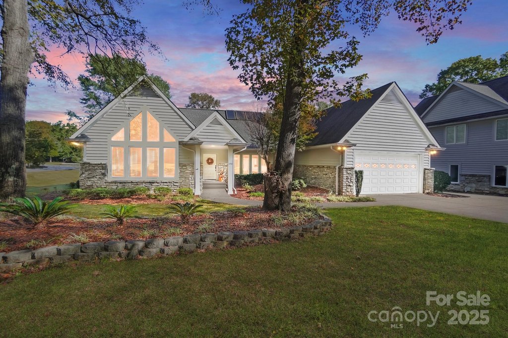 Lake Wylie, South Carolina, 29710, United States, 4 Bedrooms Bedrooms, ,4.5 BathroomsBathrooms,Residential,Forsale,2004559