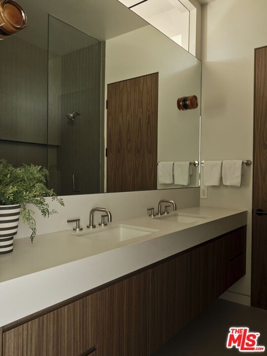 Malibu, California, 90265, United States, 4 Bedrooms Bedrooms, ,3.5 BathroomsBathrooms,Residential,Forsale,1922134