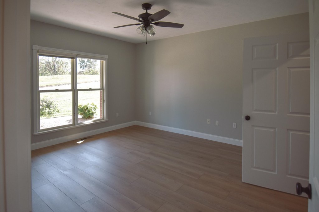 Rutledge, Tennessee, 37861, United States, 3 Bedrooms Bedrooms, ,2.5 BathroomsBathrooms,Residential,Forsale,1988740