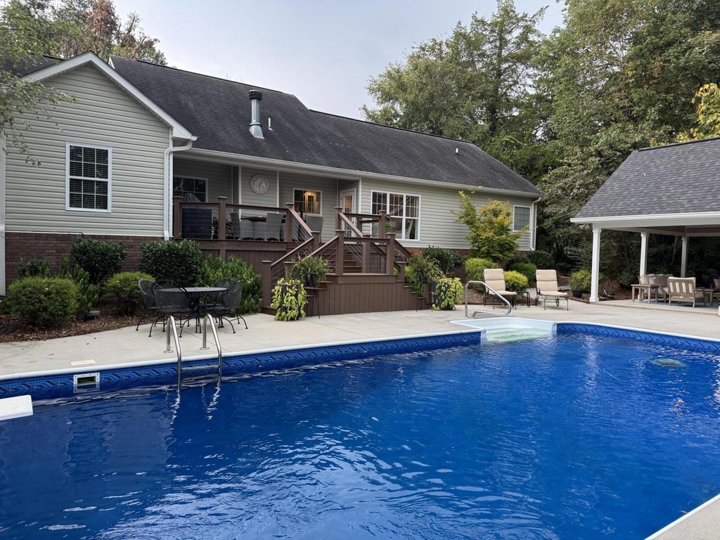 Trenton, Georgia, 30752, United States, 4 Bedrooms Bedrooms, ,3 BathroomsBathrooms,Residential,Forsale,2004698