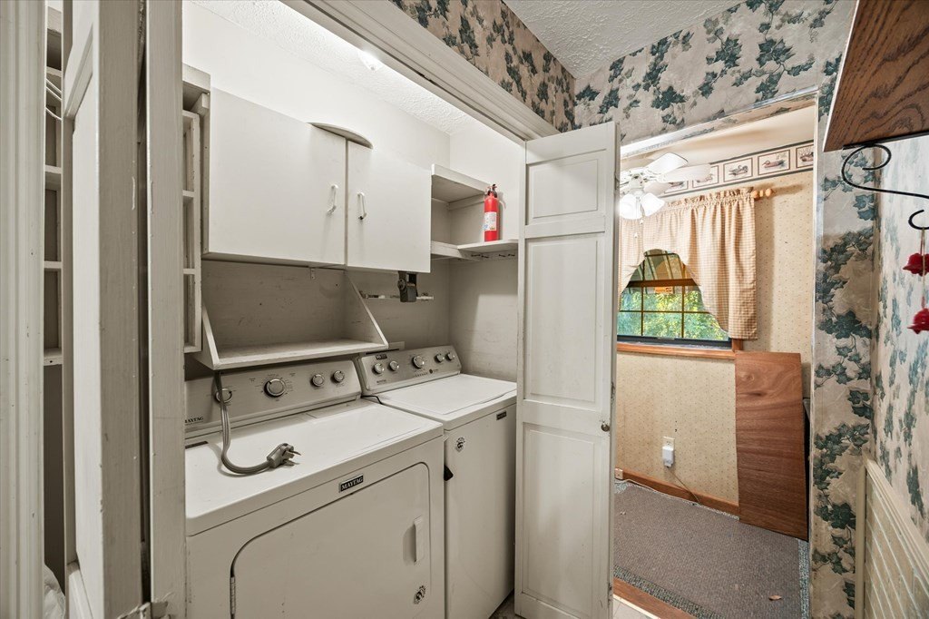 Byrdstown, Tennessee, 38549, United States, 4 Bedrooms Bedrooms, ,2.5 BathroomsBathrooms,Residential,Forsale,1929852