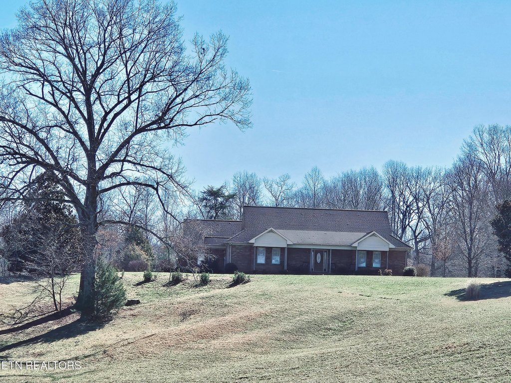 Sparta, Tennessee, 38583, United States, 6 Bedrooms Bedrooms, ,3 BathroomsBathrooms,Residential,Forsale,1885999