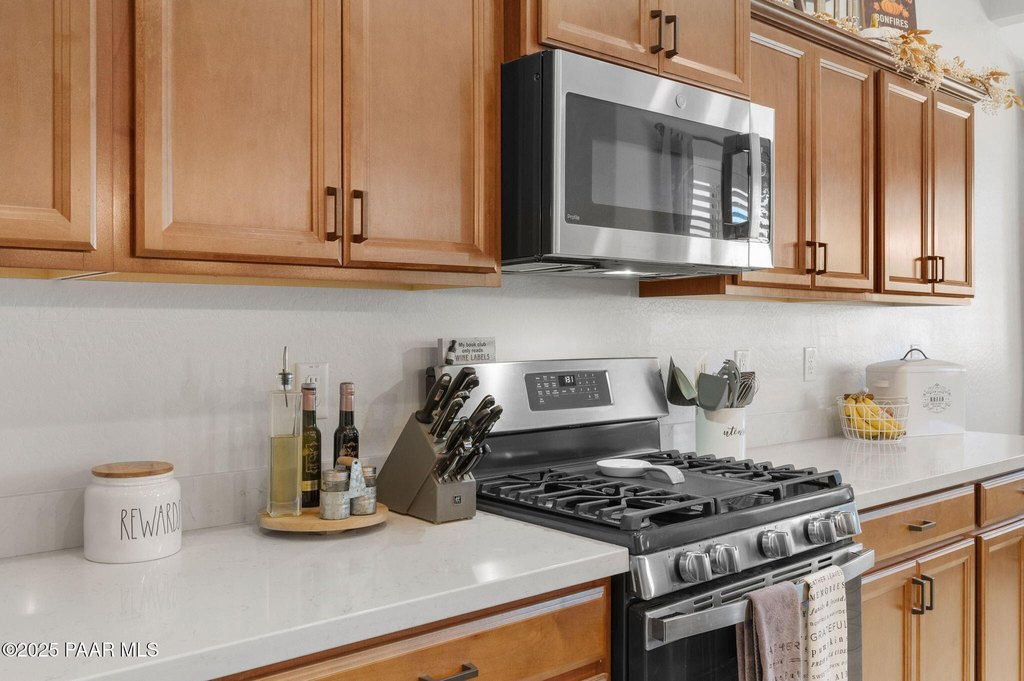 Prescott Valley, Arizona, 86315, United States, 3 Bedrooms Bedrooms, ,4 BathroomsBathrooms,Residential,Forsale,2011290