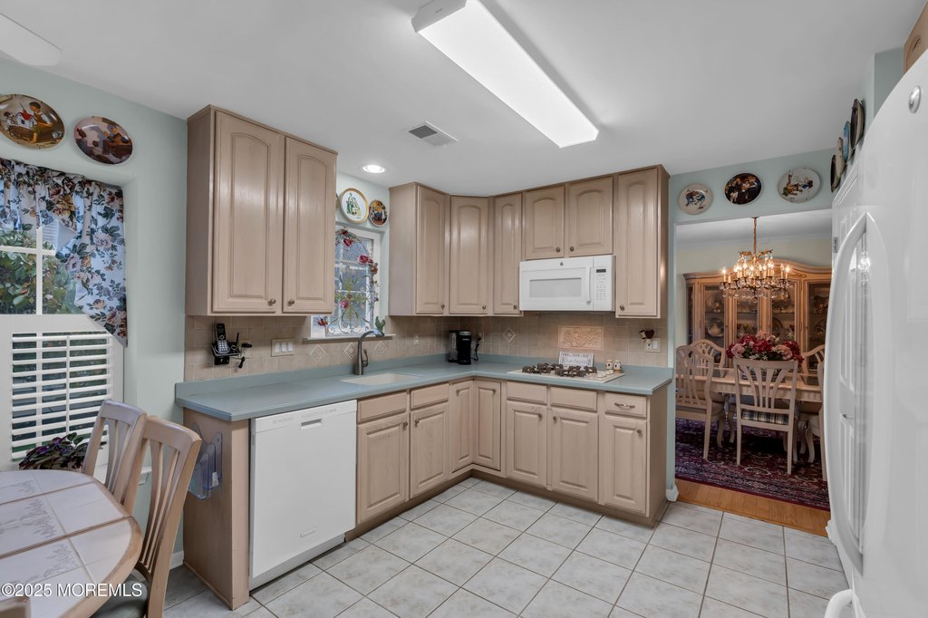 Lakewood, New Jersey, 08701, United States, 3 Bedrooms Bedrooms, ,3 BathroomsBathrooms,Residential,Forsale,2008484