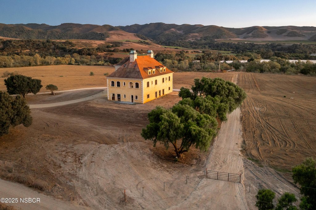 Lompoc, California, 93436, United States, 7 Bedrooms Bedrooms, ,8.5 BathroomsBathrooms,Residential,Forsale,2004311