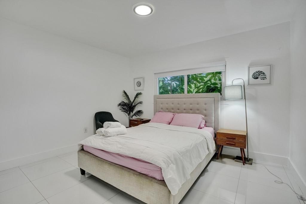 Miami, Florida, 33161, United States, 4 Bedrooms Bedrooms, ,3 BathroomsBathrooms,Residential,Forsale,1994092