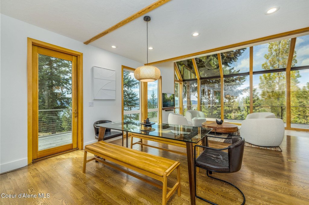 Coeur d'Alene, Idaho, 83814, United States, 4 Bedrooms Bedrooms, ,3 BathroomsBathrooms,Residential,Forsale,1960021