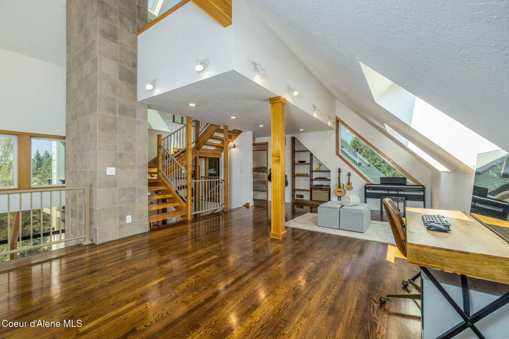 Coeur d'Alene, Idaho, 83814, United States, 4 Bedrooms Bedrooms, ,3 BathroomsBathrooms,Residential,Forsale,1960021