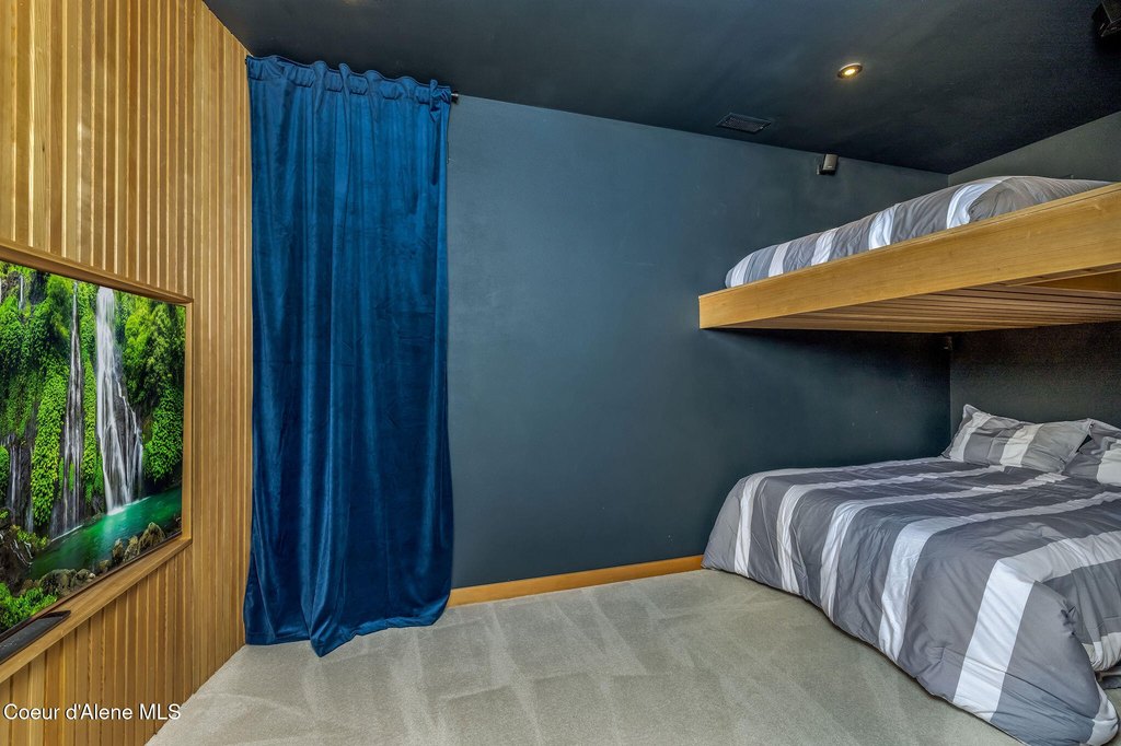 Coeur d'Alene, Idaho, 83814, United States, 4 Bedrooms Bedrooms, ,3 BathroomsBathrooms,Residential,Forsale,1960021