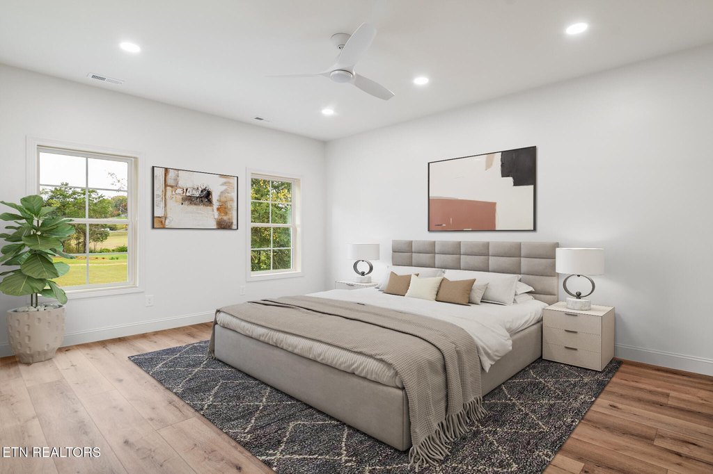 Clinton, Tennessee, 37716, United States, 3 Bedrooms Bedrooms, ,3 BathroomsBathrooms,Residential,Forsale,1999454