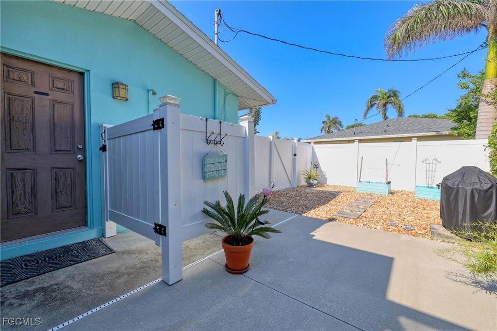 Fort Myers, Florida, 33908, United States, 2 Bedrooms Bedrooms, ,1.5 BathroomsBathrooms,Residential,Forsale,1998627