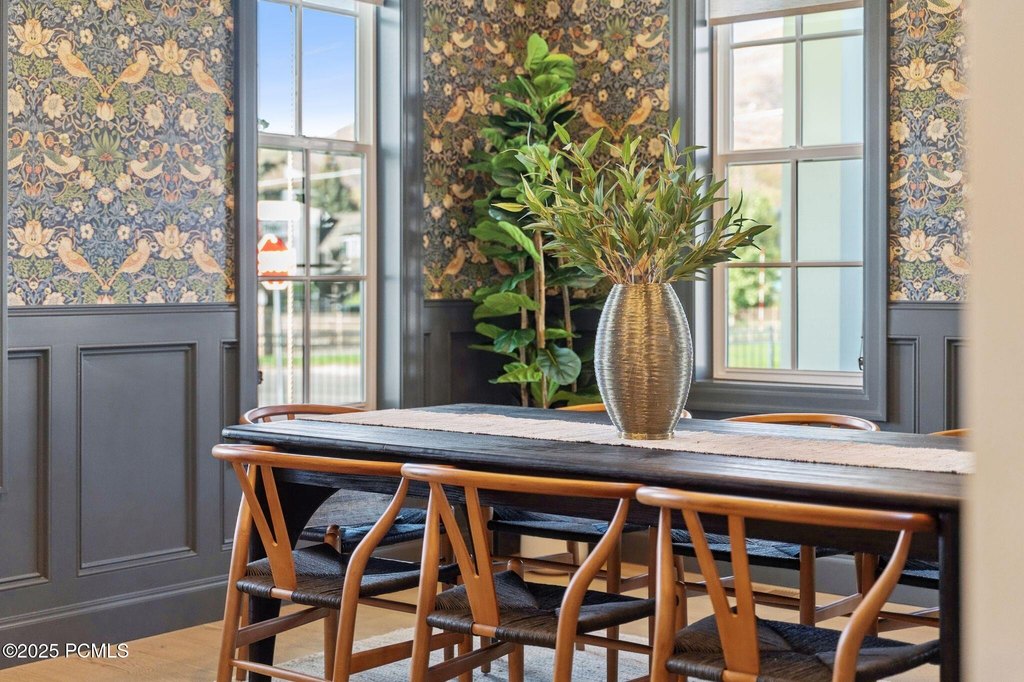 Midway, Utah, 84049, United States, 5 Bedrooms Bedrooms, ,4.5 BathroomsBathrooms,Residential,Forsale,2000237