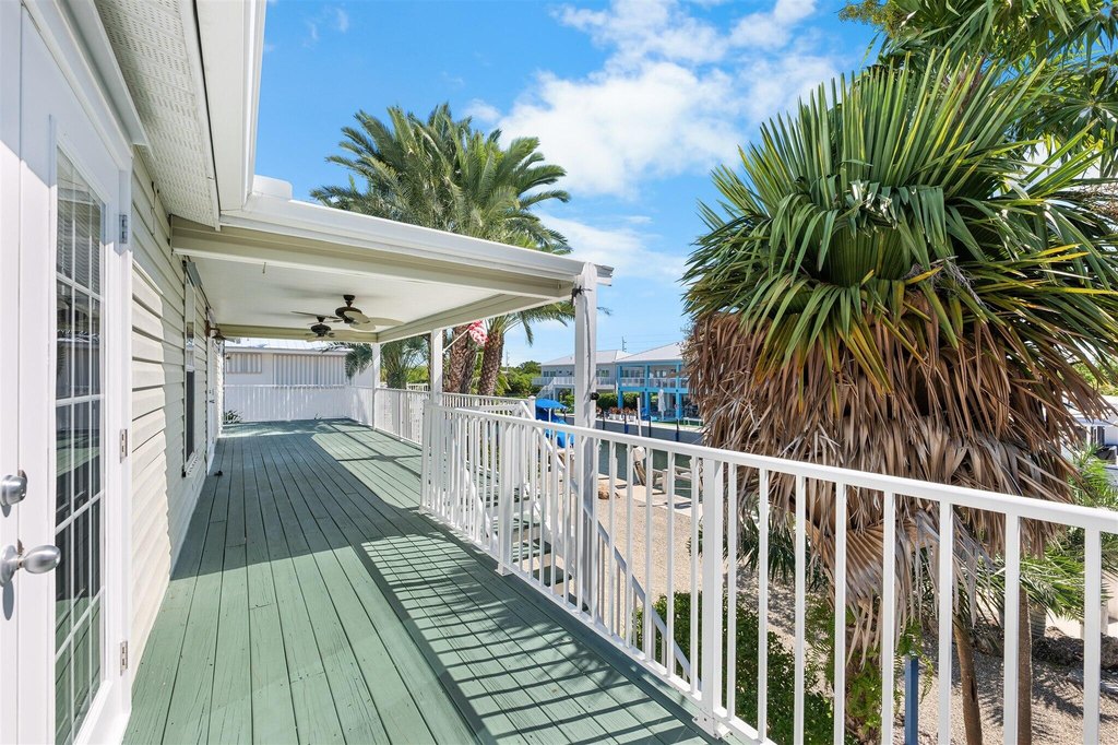 MARATHON, Florida, 33050, United States, 3 Bedrooms Bedrooms, ,2 BathroomsBathrooms,Residential,Forsale,2004343