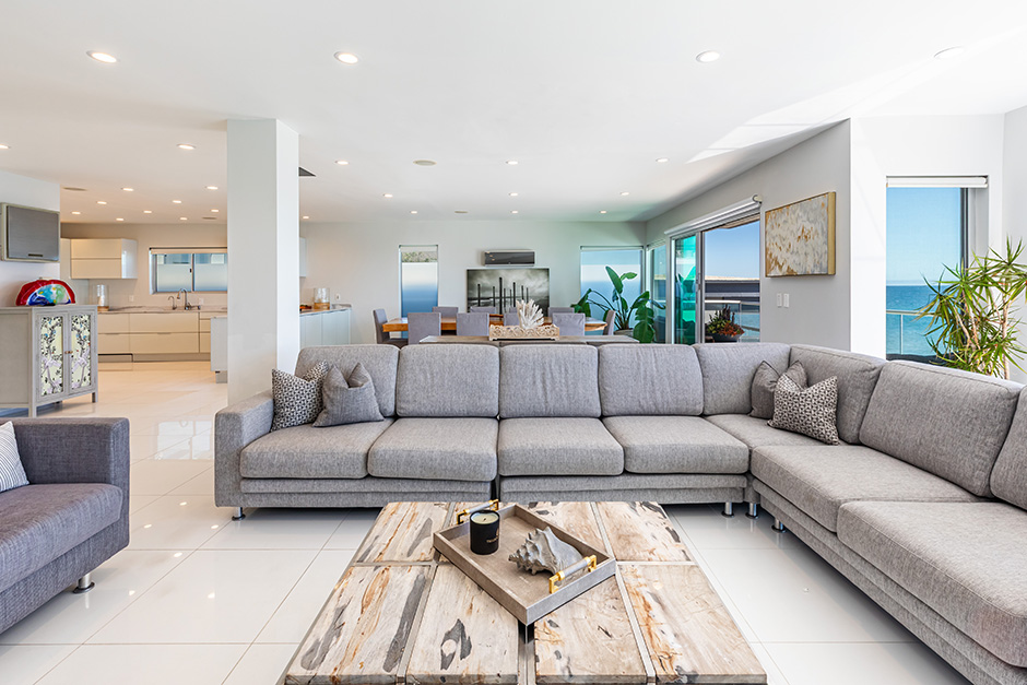 Malibu, California, 90265, United States, 6 Bedrooms Bedrooms, ,4 BathroomsBathrooms,Residential,Forsale,2001447