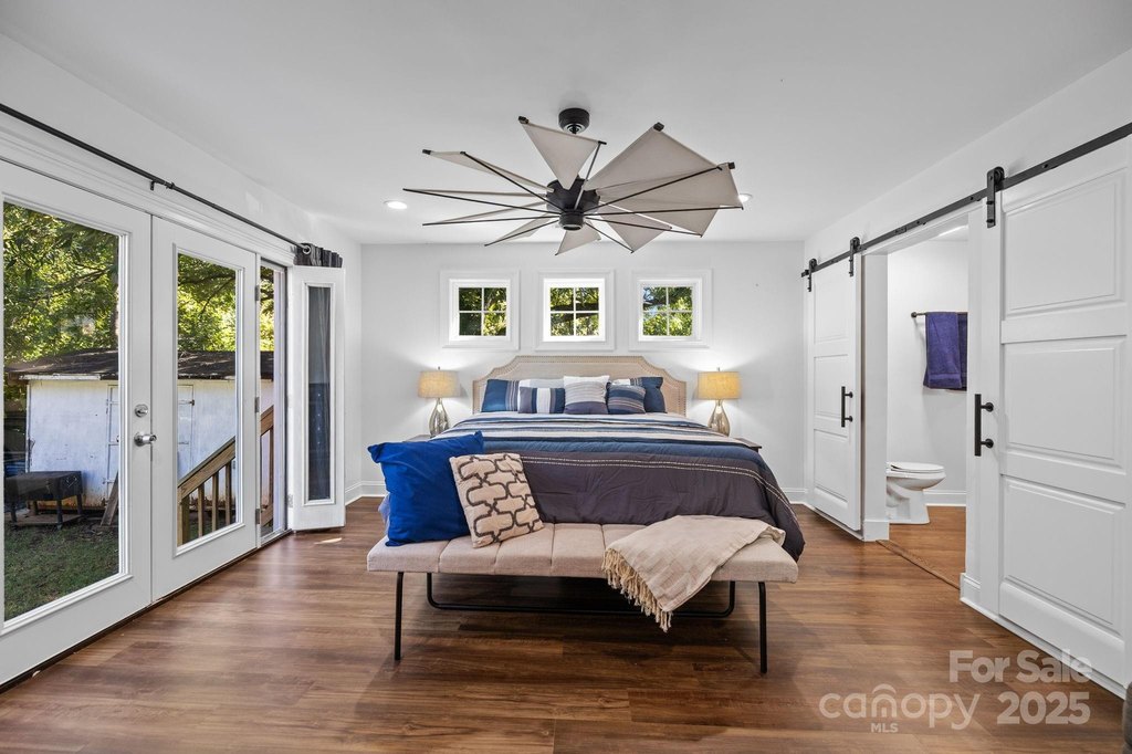 Charlotte, North Carolina, 28205, United States, 2 Bedrooms Bedrooms, ,2 BathroomsBathrooms,Residential,Forsale,2004560