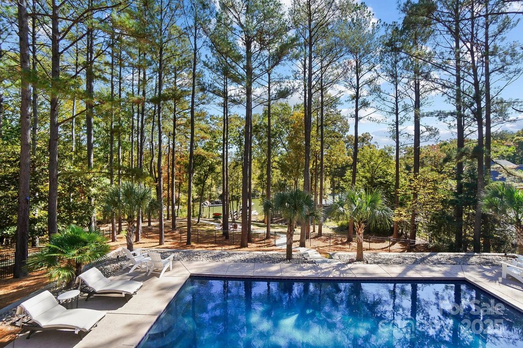 York, South Carolina, 29745, United States, 5 Bedrooms Bedrooms, ,4.5 BathroomsBathrooms,Residential,Forsale,2004558