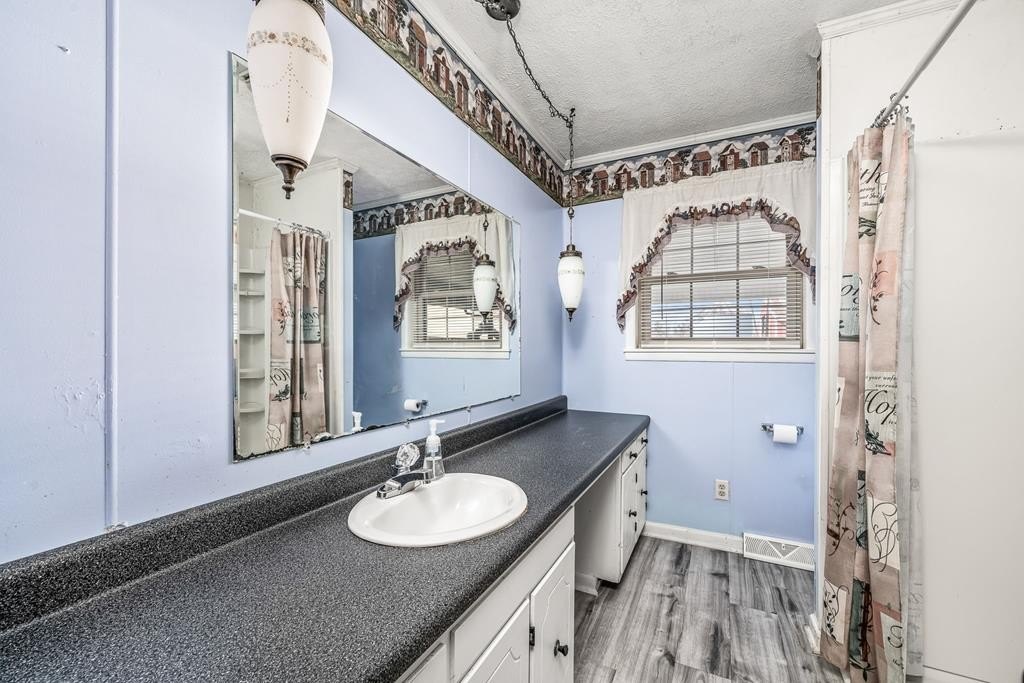 Monroe, Tennessee, 38573, United States, 3 Bedrooms Bedrooms, ,1.5 BathroomsBathrooms,Residential,Forsale,2010938