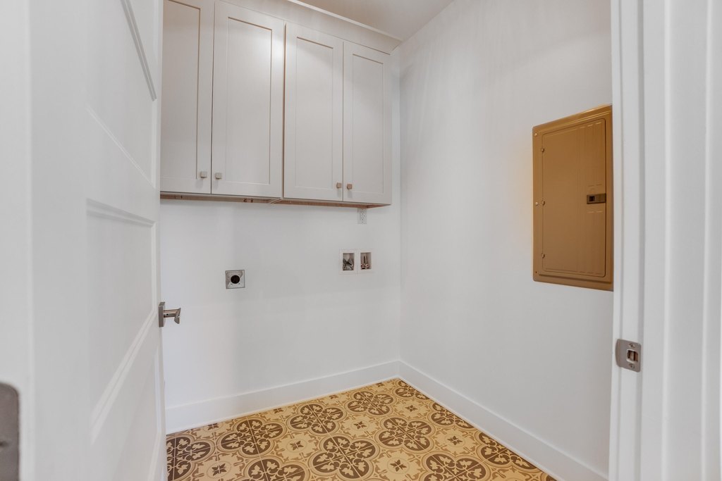 Chattanooga, Tennessee, 37419, United States, 4 Bedrooms Bedrooms, ,3.5 BathroomsBathrooms,Residential,Forsale,2009593