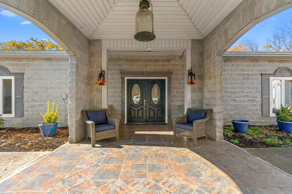 Russellville, Tennessee, 37860, United States, 5 Bedrooms Bedrooms, ,5.5 BathroomsBathrooms,Residential,Forsale,2002622