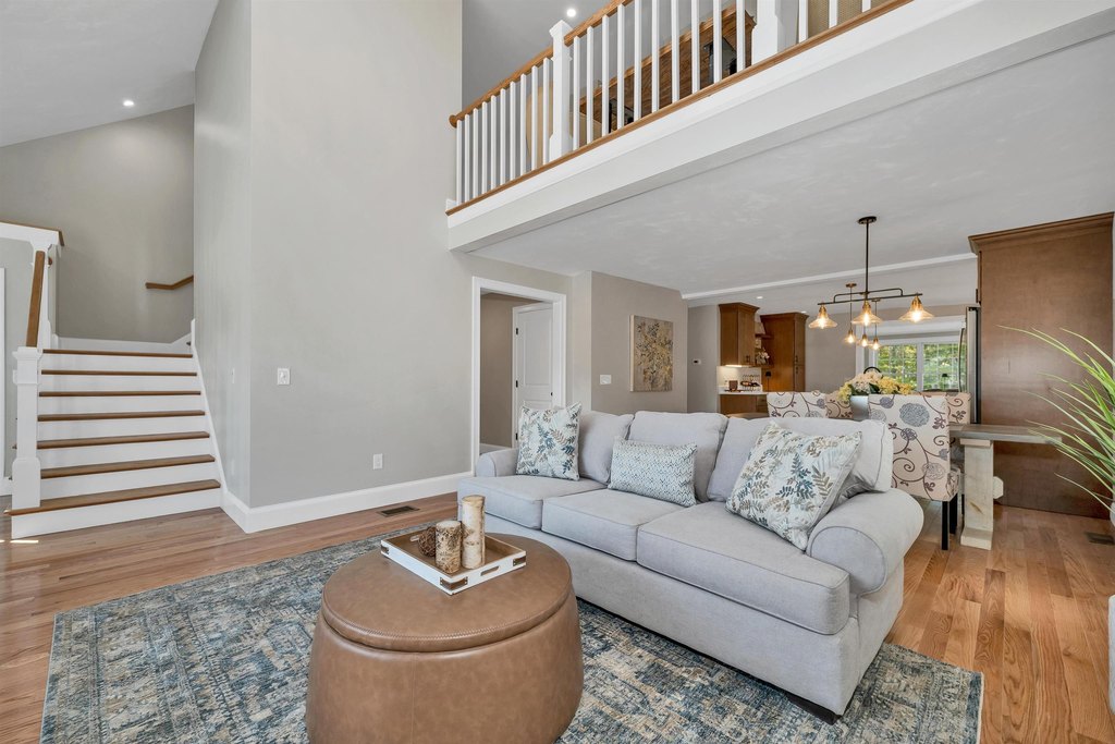 Meredith, New Hampshire, 03253, United States, 4 Bedrooms Bedrooms, ,2.5 BathroomsBathrooms,Residential,Forsale,2002407