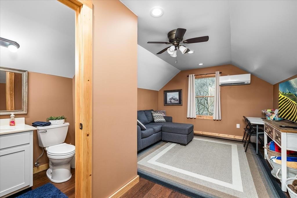 Celina, Tennessee, 38551, United States, 4 Bedrooms Bedrooms, ,2.5 BathroomsBathrooms,Residential,Forsale,1886012