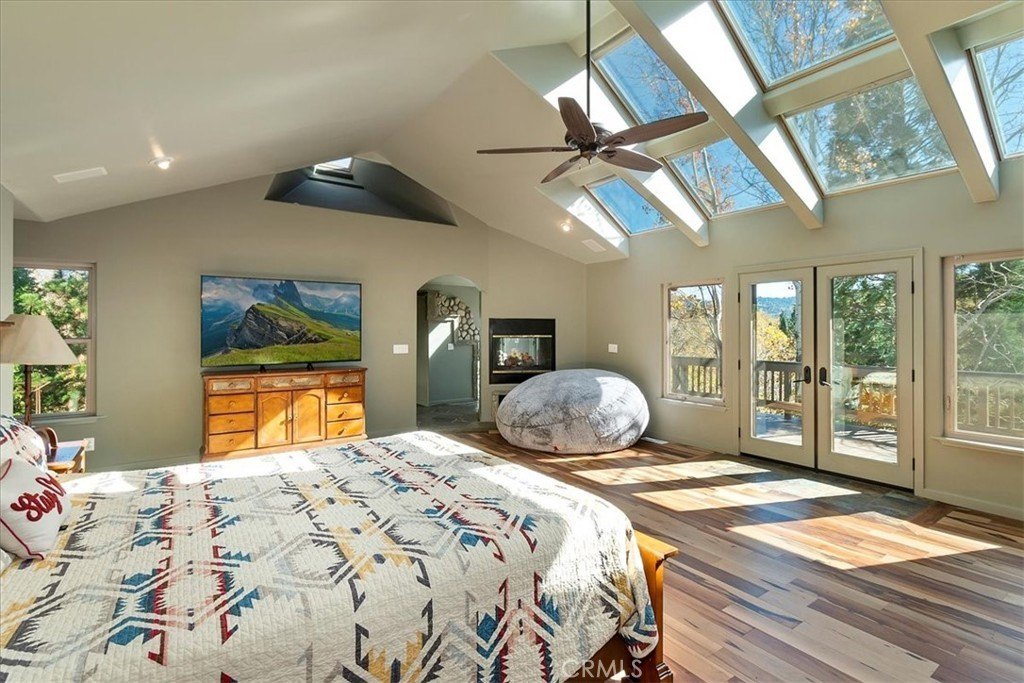 Lake Arrowhead, California, 92352, United States, 4 Bedrooms Bedrooms, ,3 BathroomsBathrooms,Residential,Forsale,2000288