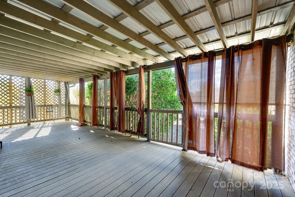 Newton, North Carolina, 28658, United States, 3 Bedrooms Bedrooms, ,2.5 BathroomsBathrooms,Residential,Forsale,2007721