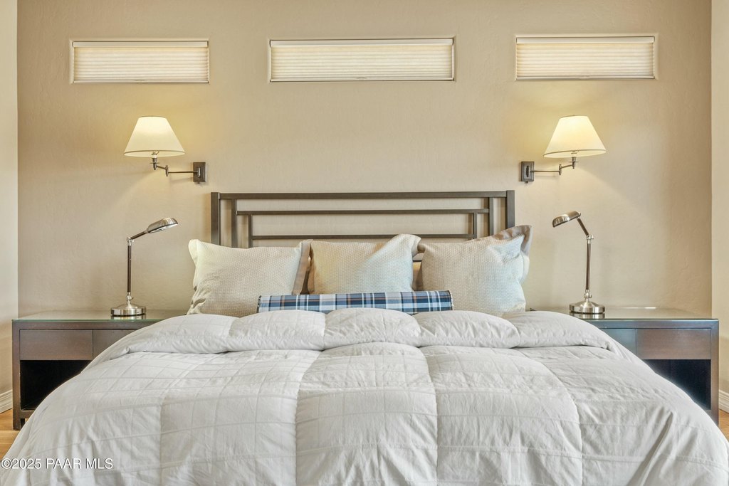 Prescott, Arizona, 86301, United States, 3 Bedrooms Bedrooms, ,5 BathroomsBathrooms,Residential,Forsale,2011280