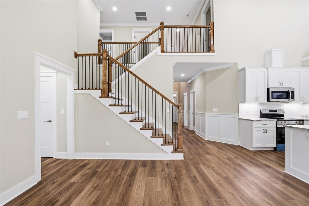 Tallahassee, Florida, 32312, United States, 5 Bedrooms Bedrooms, ,3.5 BathroomsBathrooms,Residential,Forsale,1995099