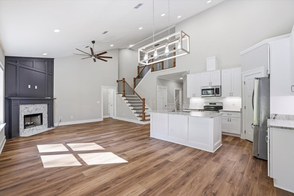 Tallahassee, Florida, 32312, United States, 5 Bedrooms Bedrooms, ,3.5 BathroomsBathrooms,Residential,Forsale,1995099