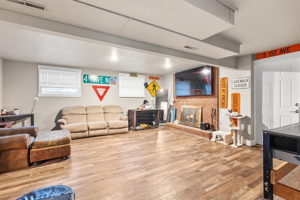 Billings, Montana, 59105, United States, 6 Bedrooms Bedrooms, ,4 BathroomsBathrooms,Residential,Forsale,2004458