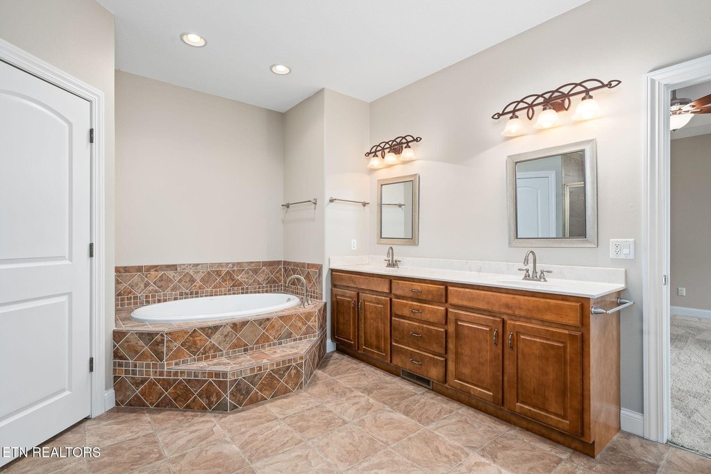 Fairfield Glade, Tennessee, 38558, United States, 3 Bedrooms Bedrooms, ,2 BathroomsBathrooms,Residential,Forsale,1996604