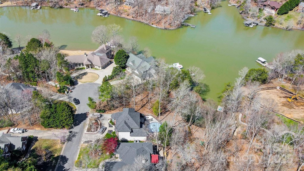 Tega Cay, South Carolina, 29708, United States, 5 Bedrooms Bedrooms, ,4.5 BathroomsBathrooms,Residential,Forsale,2007725