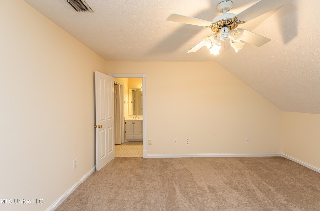 Flora, Mississippi, 39071, United States, 4 Bedrooms Bedrooms, ,4.5 BathroomsBathrooms,Residential,Forsale,1908058