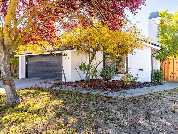 Paso Robles, California, 93446, United States, 3 Bedrooms Bedrooms, ,2 BathroomsBathrooms,Residential,Forsale,2009046