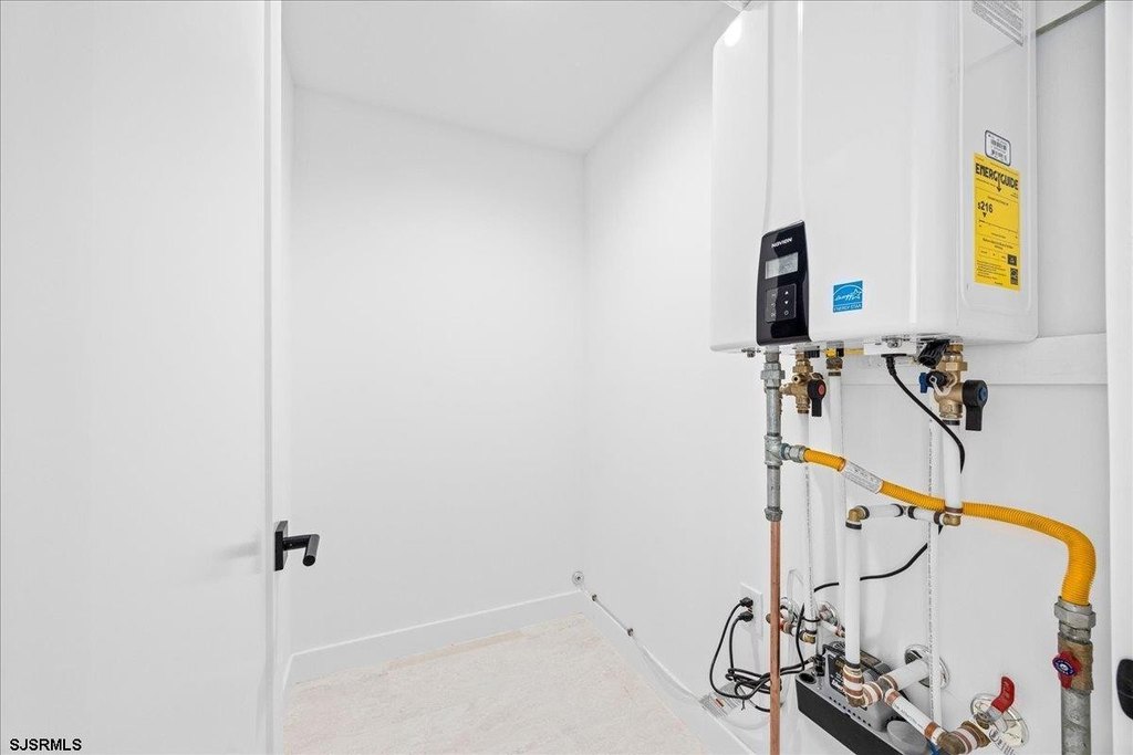 Margate, New Jersey, 08402, United States, 5 Bedrooms Bedrooms, ,4.5 BathroomsBathrooms,Residential,Forsale,2004610