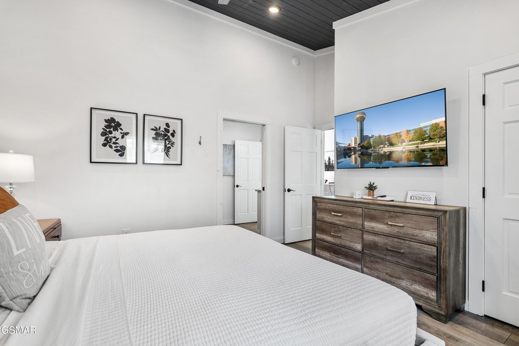 Gatlinburg, Tennessee, 37738, United States, 1 Bedroom Bedrooms, ,2 BathroomsBathrooms,Residential,Forsale,1999465