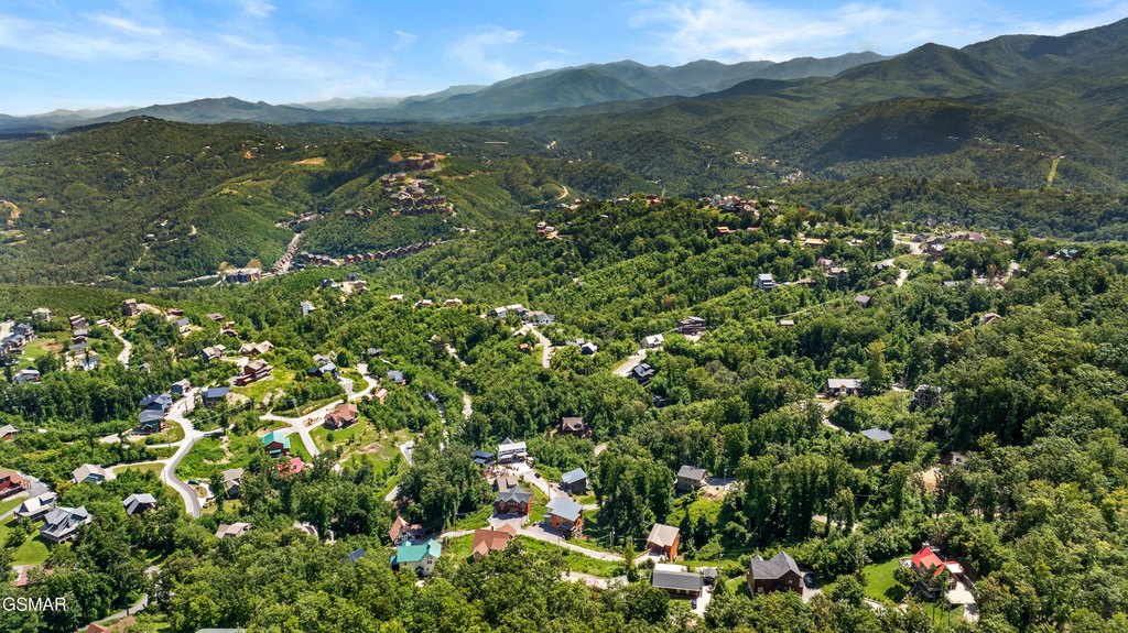 Gatlinburg, Tennessee, 37738, United States, 1 Bedroom Bedrooms, ,2 BathroomsBathrooms,Residential,Forsale,1999465