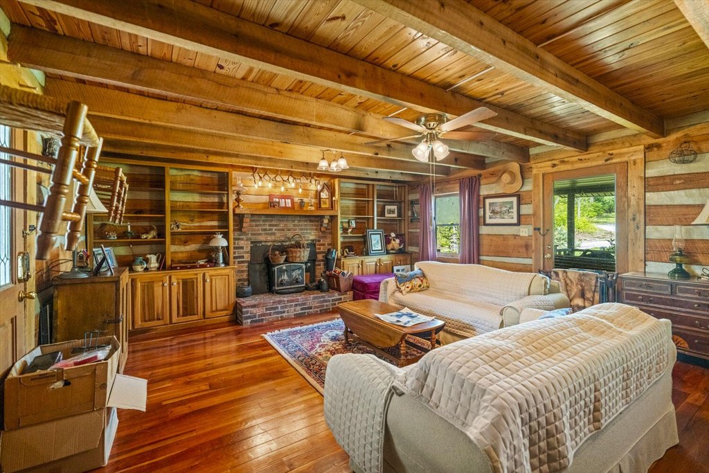 Jefferson City, Tennessee, 37760, United States, 3 Bedrooms Bedrooms, ,2 BathroomsBathrooms,Residential,Forsale,2002623