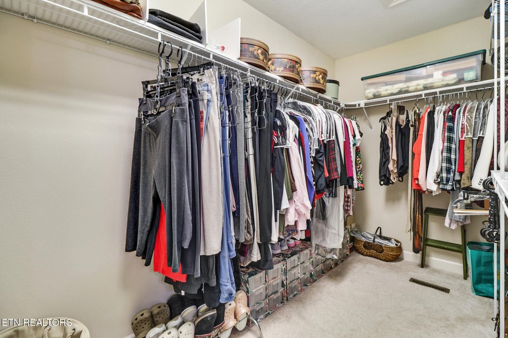 Crossville, Tennessee, 38558, United States, 3 Bedrooms Bedrooms, ,2 BathroomsBathrooms,Residential,Forsale,1952855