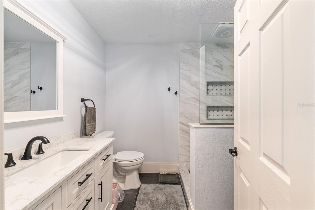 HOWEY IN THE HILLS, Florida, 34737, United States, 3 Bedrooms Bedrooms, ,3.5 BathroomsBathrooms,Residential,Forsale,2004586