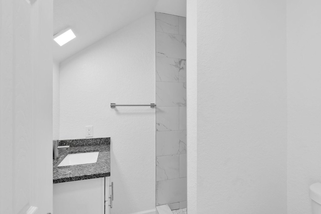 Marathon, Florida, 33050, United States, 1 Bedroom Bedrooms, ,2 BathroomsBathrooms,Residential,Forsale,2011108