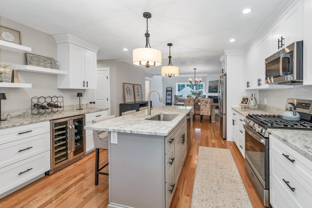 Meredith, New Hampshire, 03253, United States, 4 Bedrooms Bedrooms, ,2.5 BathroomsBathrooms,Residential,Forsale,2011245