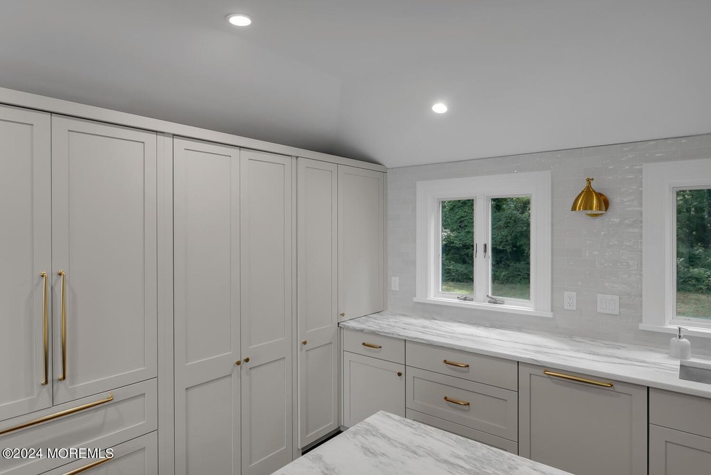 Highlands, New Jersey, 07732, United States, 5 Bedrooms Bedrooms, ,4.5 BathroomsBathrooms,Residential,Forsale,2008381