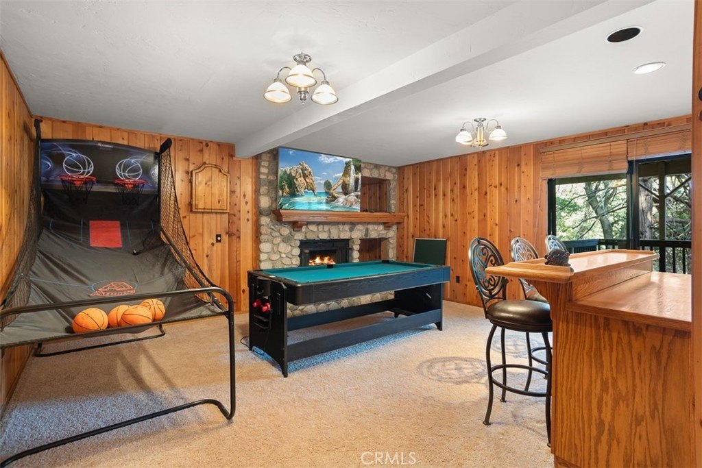 Lake Arrowhead, California, 92352, United States, 5 Bedrooms Bedrooms, ,3.5 BathroomsBathrooms,Residential,Forsale,1953304