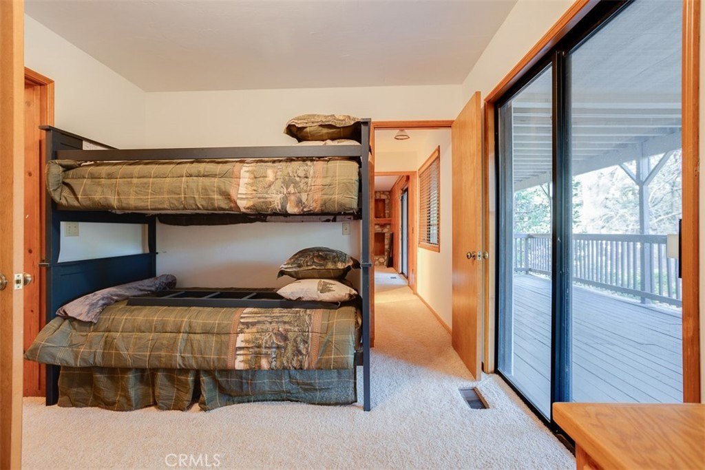 Lake Arrowhead, California, 92352, United States, 5 Bedrooms Bedrooms, ,3.5 BathroomsBathrooms,Residential,Forsale,1953304