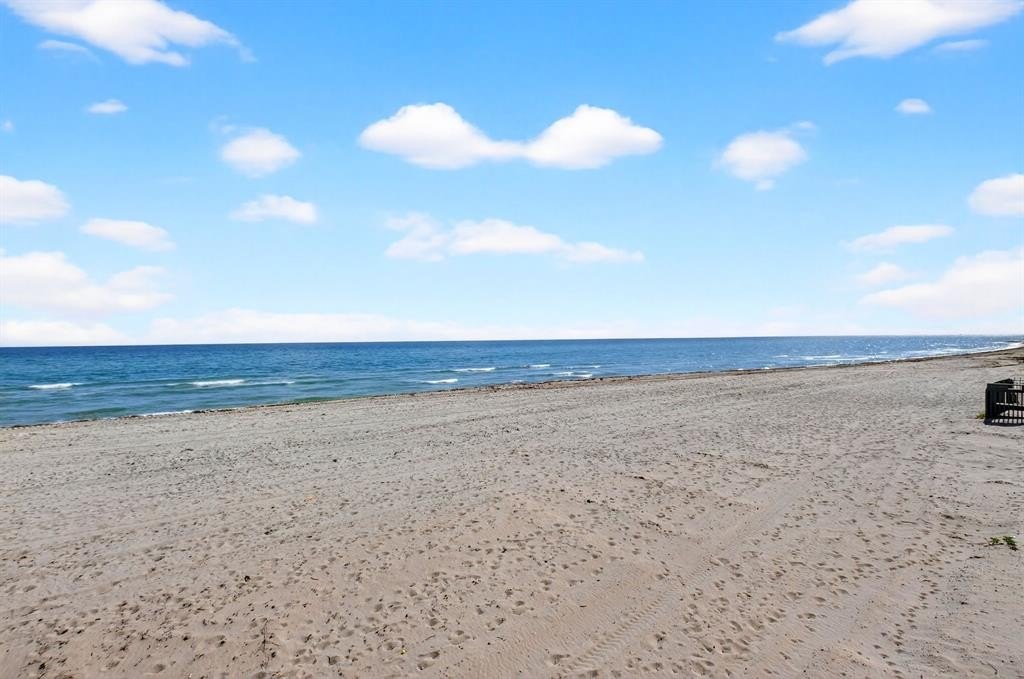 Highland Beach, Florida, 33487, United States, 2 Bedrooms Bedrooms, ,2 BathroomsBathrooms,Residential,Forsale,2004489