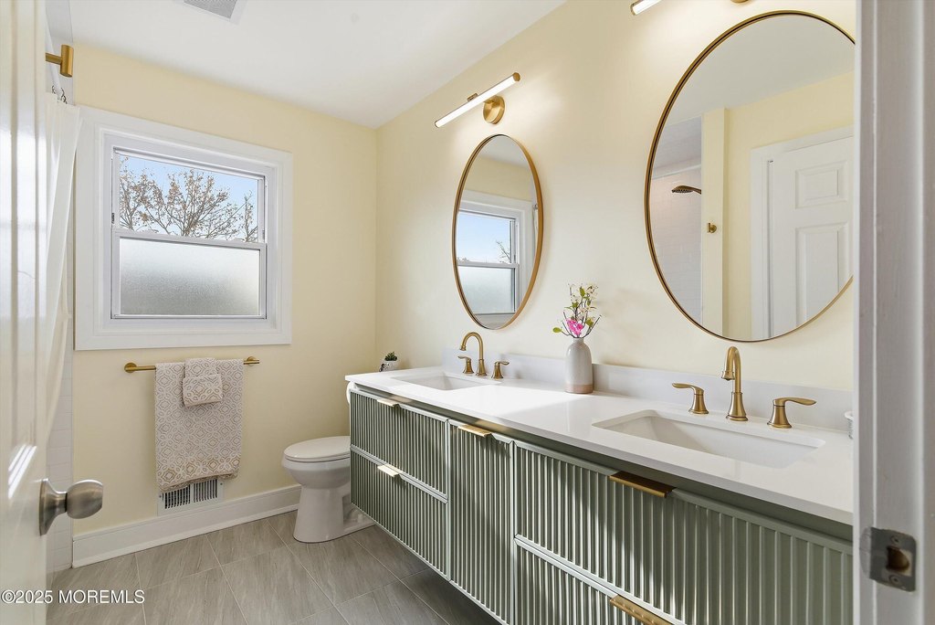 Toms River, New Jersey, 08753, United States, 4 Bedrooms Bedrooms, ,2.5 BathroomsBathrooms,Residential,Forsale,2004466