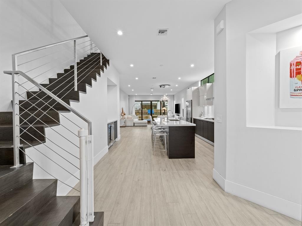 Fort Lauderdale, Florida, 33304, United States, 3 Bedrooms Bedrooms, ,3.5 BathroomsBathrooms,Residential,Forsale,2004487